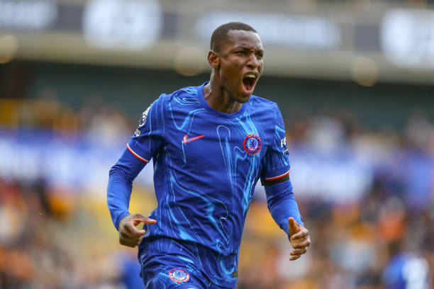 更是新旧两 更是新旧两