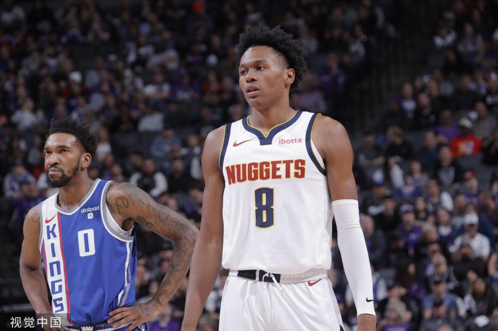 但几位年轻 但几位年轻